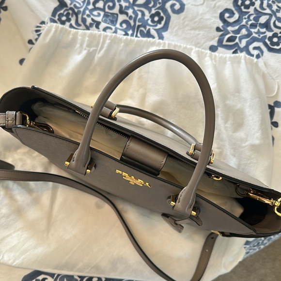 Prada Saffiano Soft Argilla - Picture 9 of 10